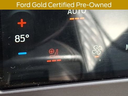 Used 2024 Ford Edge Titanium image 27