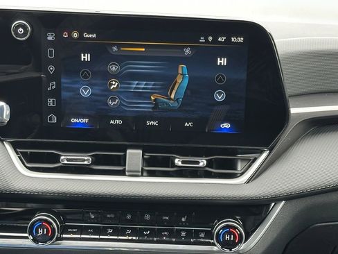 New 2026 Chevrolet Equinox LT w/ Convenience Package II image 17