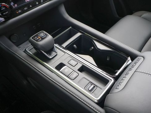 New 2026 Nissan Pathfinder SL FWD image 14