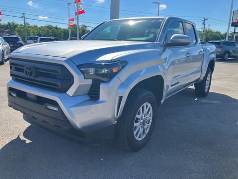 Certified 2026 Toyota Tacoma SR5 AWD/4WD image 5