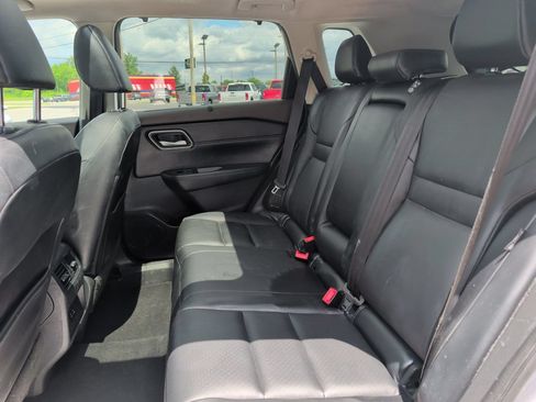 Used 2021 Nissan Rogue SV w/ Premium Package AWD/4WD image 18
