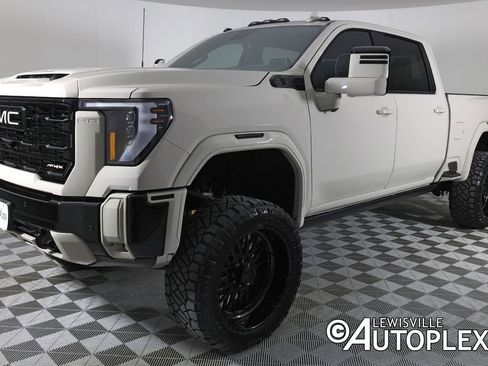 Used 2026 GMC Sierra 2500 AT4X image 10