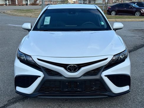 Used 2023 Toyota Camry SE image 8