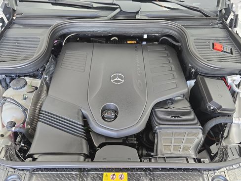 New 2026 Mercedes-Benz GLS 450 4MATIC image 32