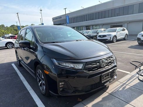 Used 2025 Honda Odyssey EX-L image 3