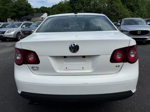 Used 2009 Volkswagen Jetta SE FWD image 6