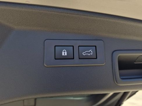 New 2026 Subaru Outback Touring XT AWD/4WD image 8