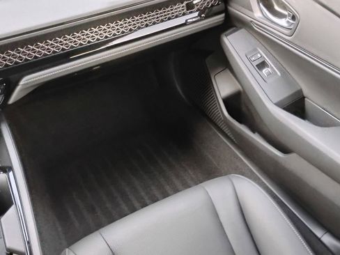 Used 2024 Honda Accord EX-L image 18