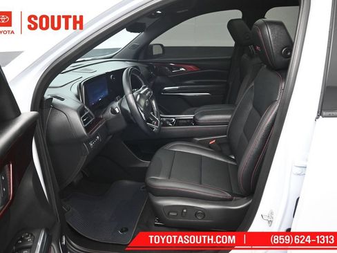 Used 2026 Chevrolet Traverse Z71 w/ Enhanced Driving Package AWD/4WD image 9
