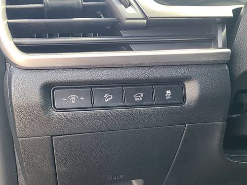 Used 2025 Kia Telluride S FWD image 15