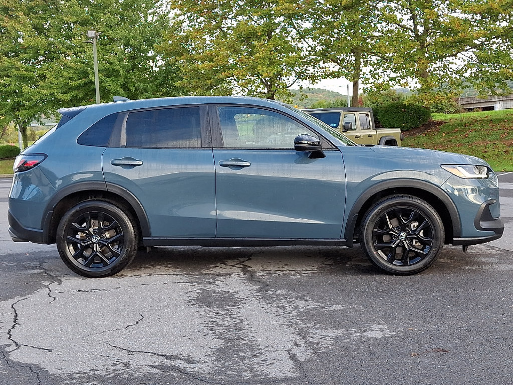 Used 2024 Honda HR-V Sport image 9