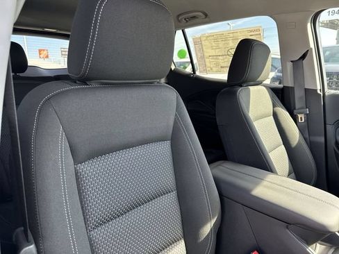 Used 2024 GMC Terrain SLE w/ Driver Convenience Package FWD image 29