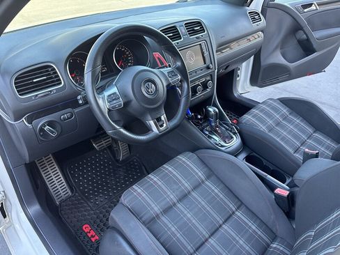 Used 2012 Volkswagen Golf 4-Door FWD image 21