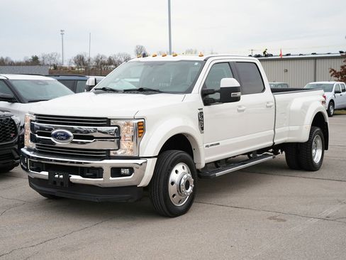 Used 2019 Ford F450 Lariat w/ Lariat Value Package image 11