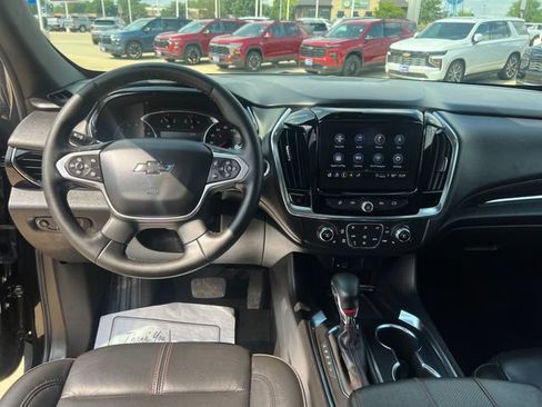 Used 2023 Chevrolet Traverse RS AWD/4WD image 22