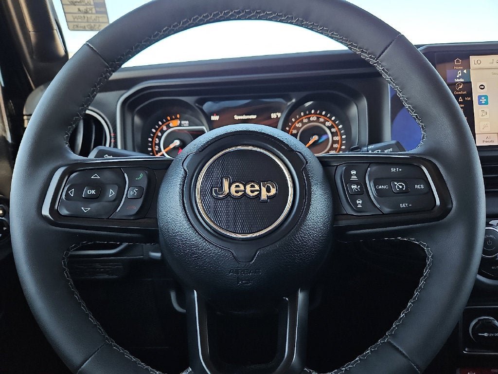 Used 2026 Jeep Wrangler Unlimited Rubicon AWD/4WD image 30