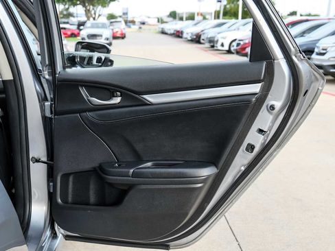 Used 2017 Honda Civic Touring image 44