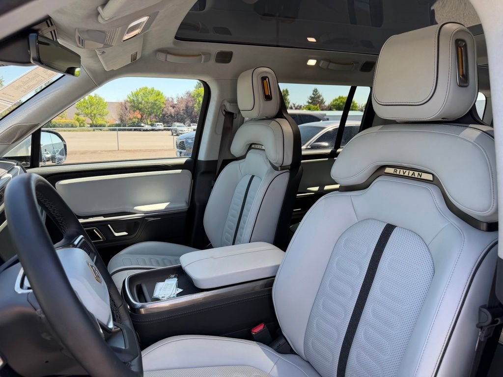 Used 2024 Rivian R1S Adventure Dual AWD/4WD image 15