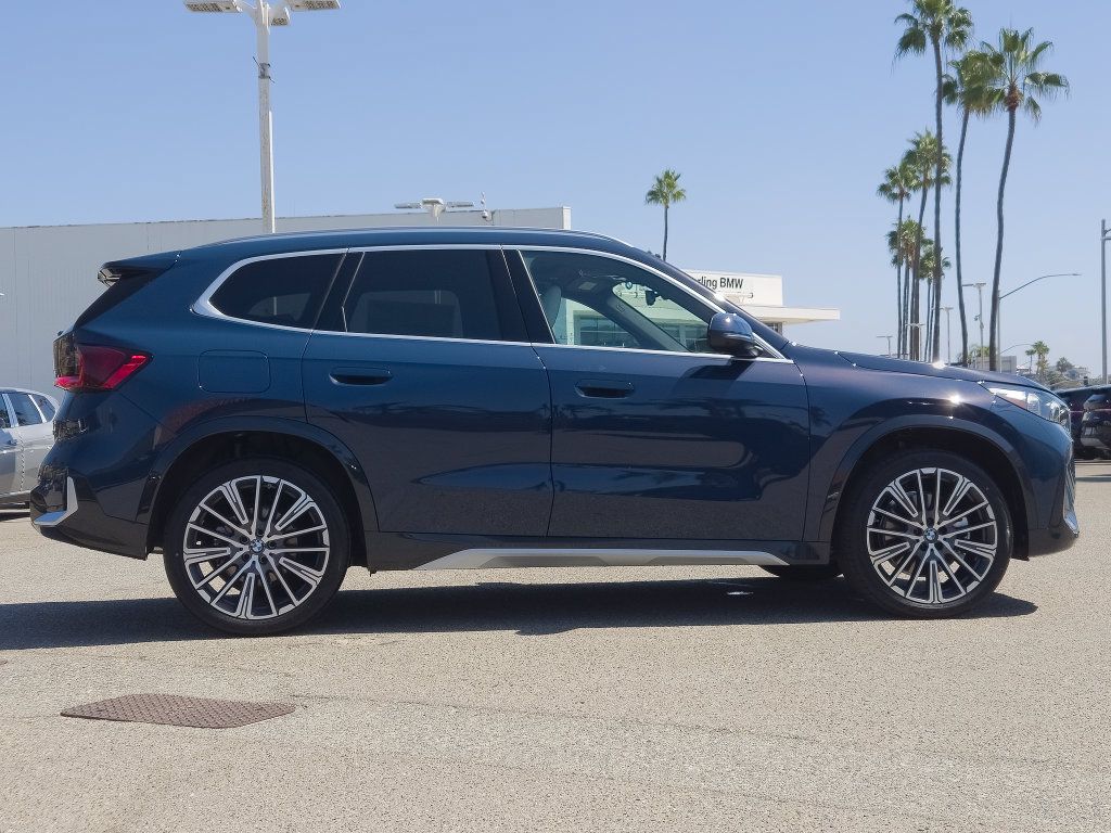New 2027 BMW X1 xDrive28i w/ Technology Package AWD/4WD image 3