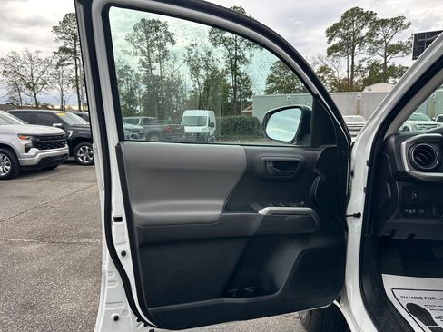 Used 2021 Toyota Tacoma SR5 image 21