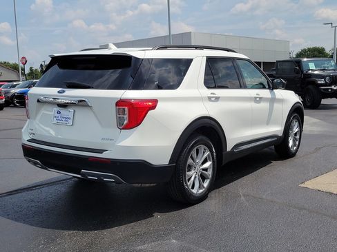 Certified 2023 Ford Explorer XLT w/ Equipment Group 202A AWD/4WD image 4