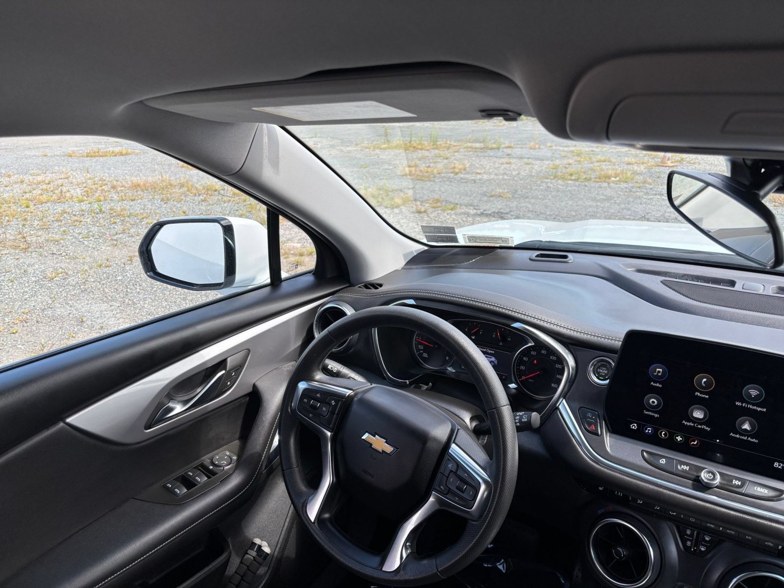 Used 2025 Chevrolet Blazer LT FWD image 32