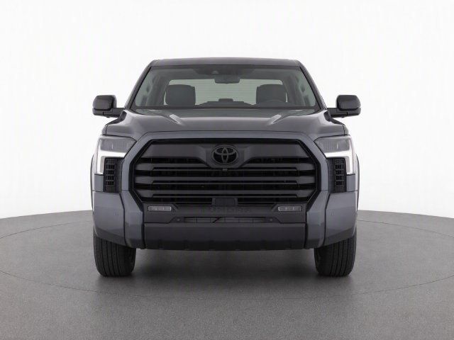 Used 2024 Toyota Tundra Limited AWD/4WD image 5