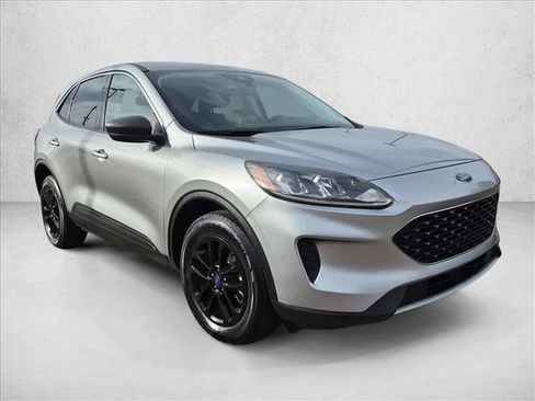 Used 2022 Ford Escape SE AWD/4WD image 3