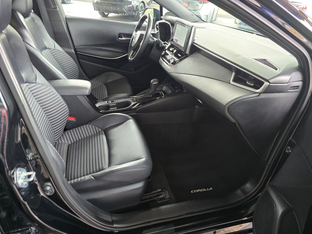 Used 2024 Toyota Corolla XSE FWD image 11