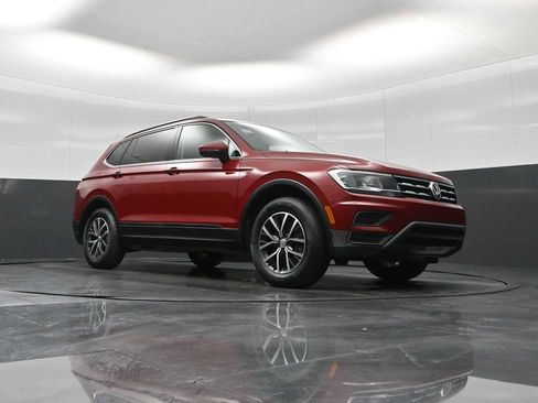Used 2019 Volkswagen Tiguan SE image 23