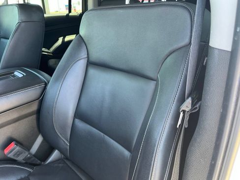 Used 2018 Chevrolet Suburban LT w/ LT Signature Package AWD/4WD image 13