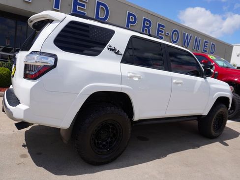 Used 2024 Toyota 4Runner TRD Off-Road image 6
