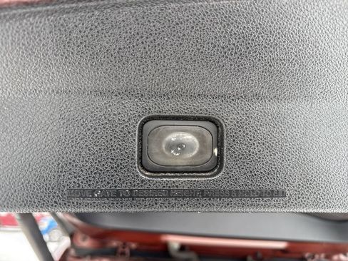 Used 2016 Ford Explorer XLT w/ Equipment Group 201A image 16