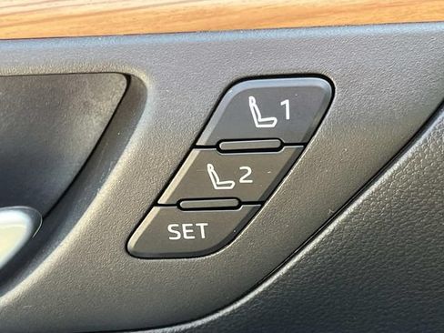 Used 2025 Toyota Grand Highlander AWD Hybrid image 32
