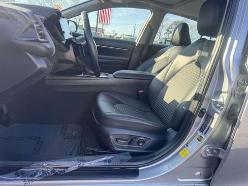 Certified 2021 Toyota Camry SE image 15