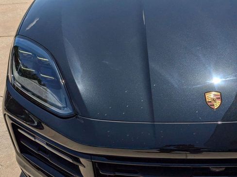 Certified 2025 Porsche Cayenne Coupe image 12