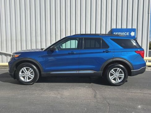 Used 2022 Ford Explorer XLT w/ Class IV Trailer Tow Package AWD/4WD image 6