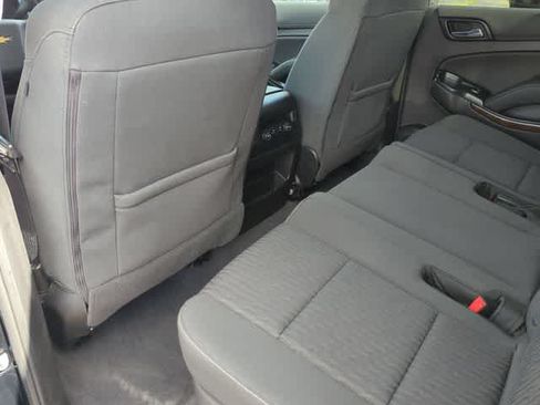 Used 2019 Chevrolet Tahoe LS AWD/4WD image 17