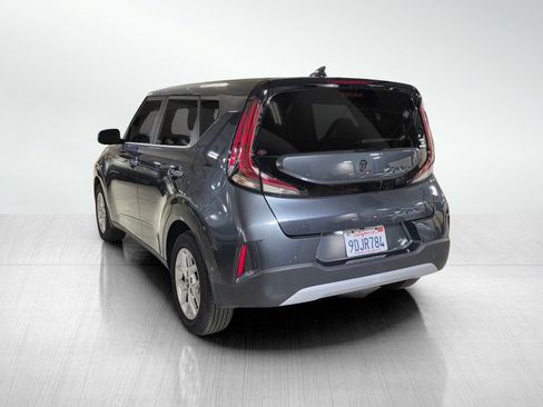Used 2023 Kia Soul LX w/ LX Technology Package image 5