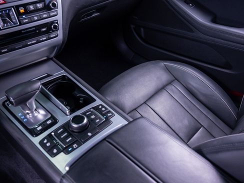 Used 2018 Genesis G80 5.0 Ultimate AWD/4WD image 27