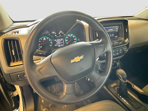 Used 2022 Chevrolet Colorado W/T image 11