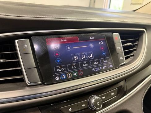 Certified 2023 Buick Enclave Essence FWD image 19