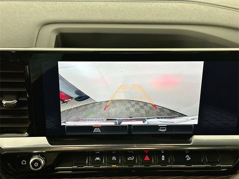 Used 2023 GMC Sierra 1500 Elevation image 12