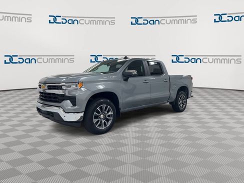 Used 2025 Chevrolet Silverado 1500 LT AWD/4WD image 4