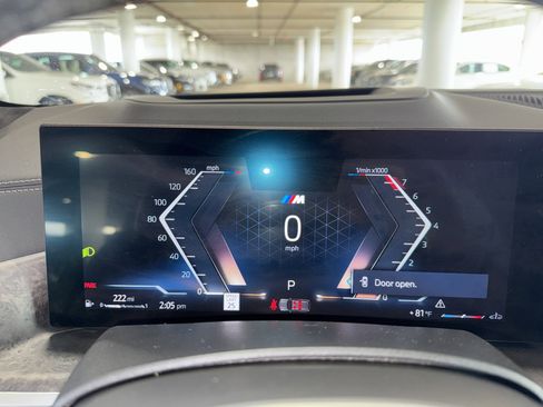 Certified 2025 BMW X7 xDrive40i w/ Executive Package image 24