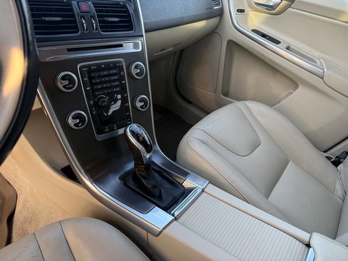 Used 2015 Volvo XC60 T5 Premier image 29