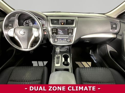 Used 2016 Nissan Altima 2.5 SV FWD image 7
