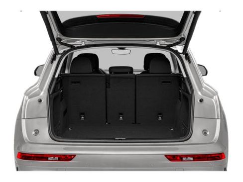 Used 2022 Audi Q5 2.0T Prestige w/ Prestige Package image 11