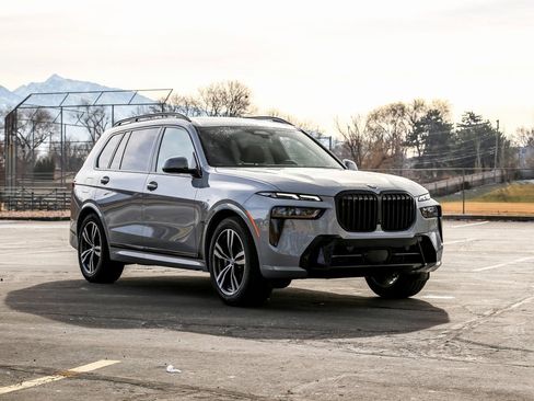 New 2026 BMW X7 xDrive40i w/ Executive Package image 7