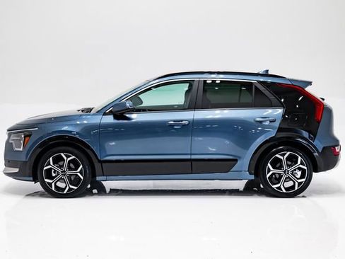 Certified 2024 Kia Niro SX Touring FWD image 26